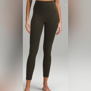 Lululemon align
High Rise, 25" Length
• Intended to sit above ankle